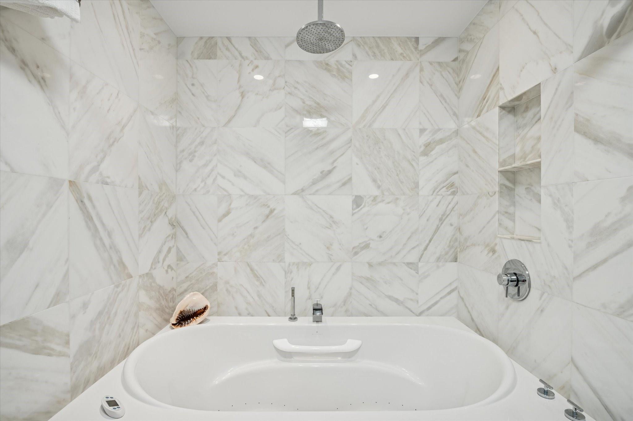 EDGEWATER ESTATES - Residential