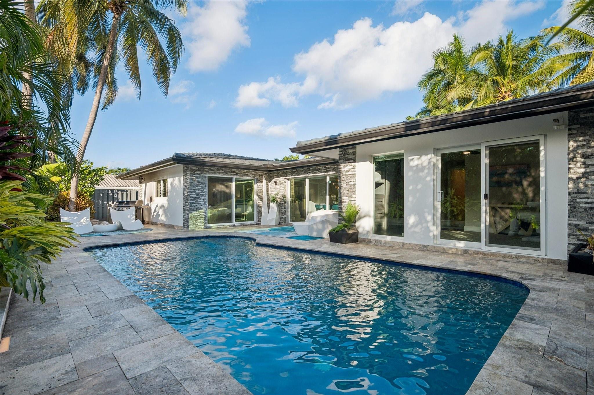 EDGEWATER ESTATES - Residential