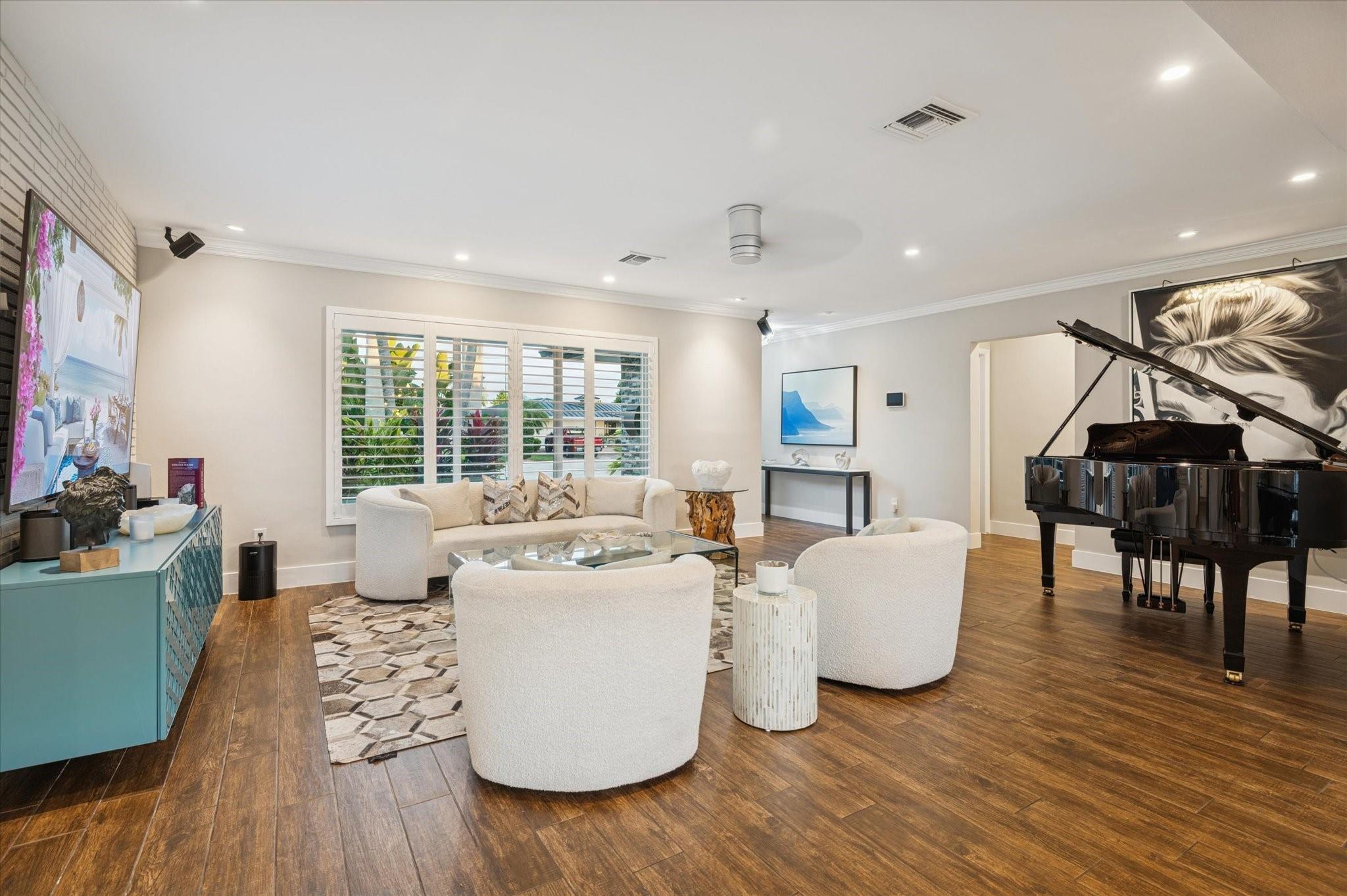 EDGEWATER ESTATES - Residential