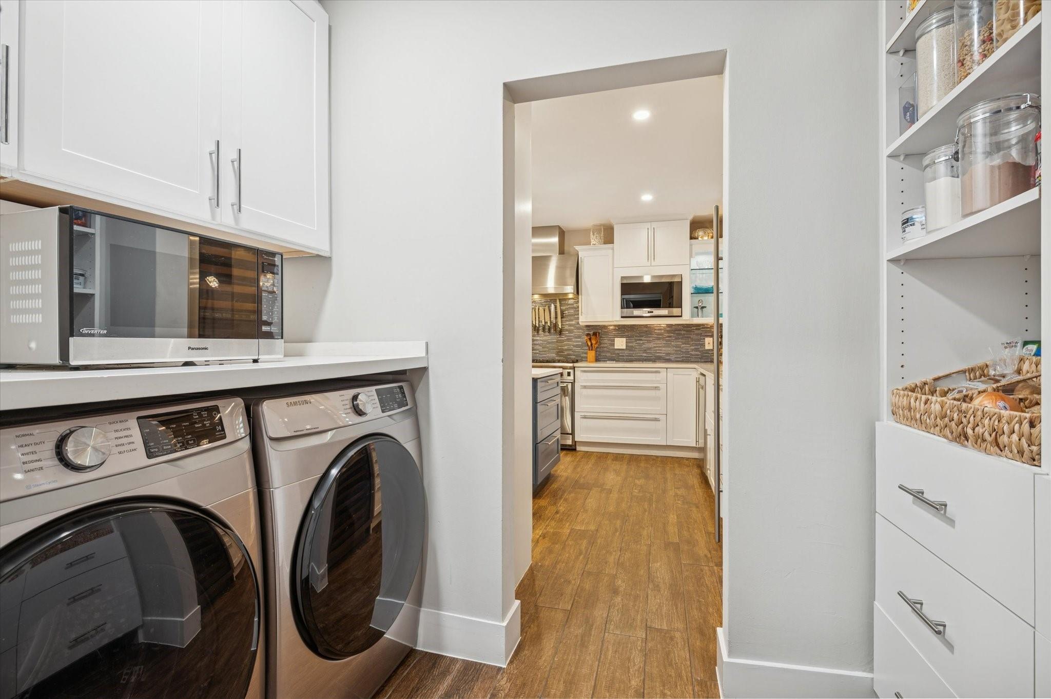 EDGEWATER ESTATES - Residential