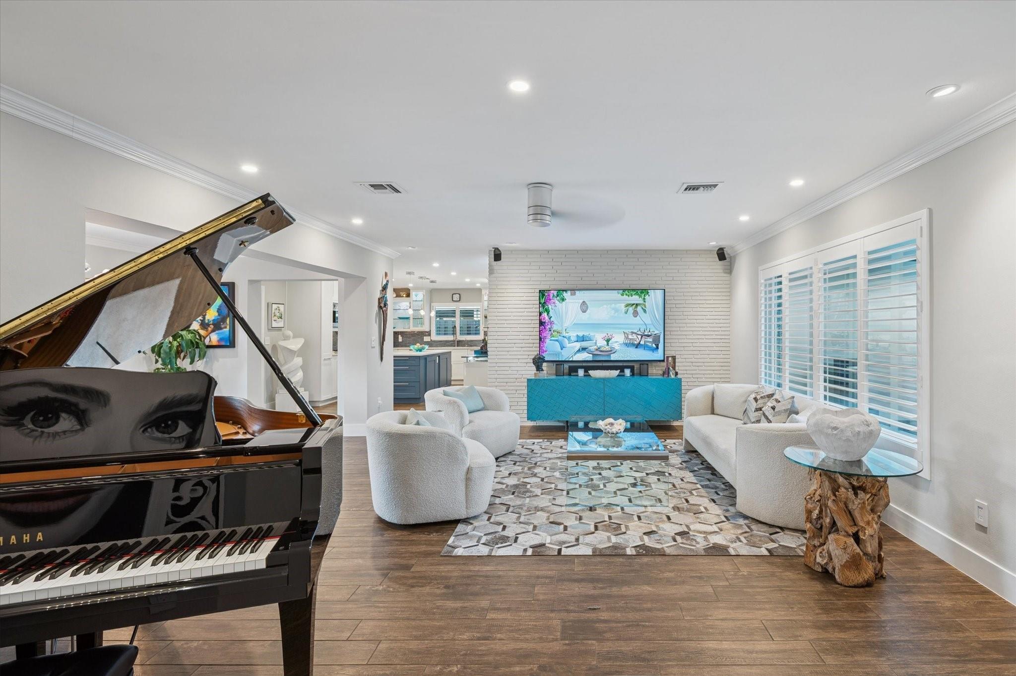 EDGEWATER ESTATES - Residential