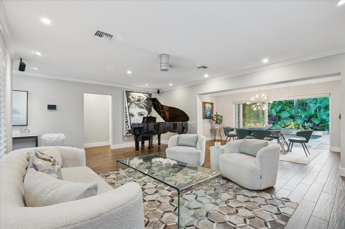 2131 NE 15th Terrace