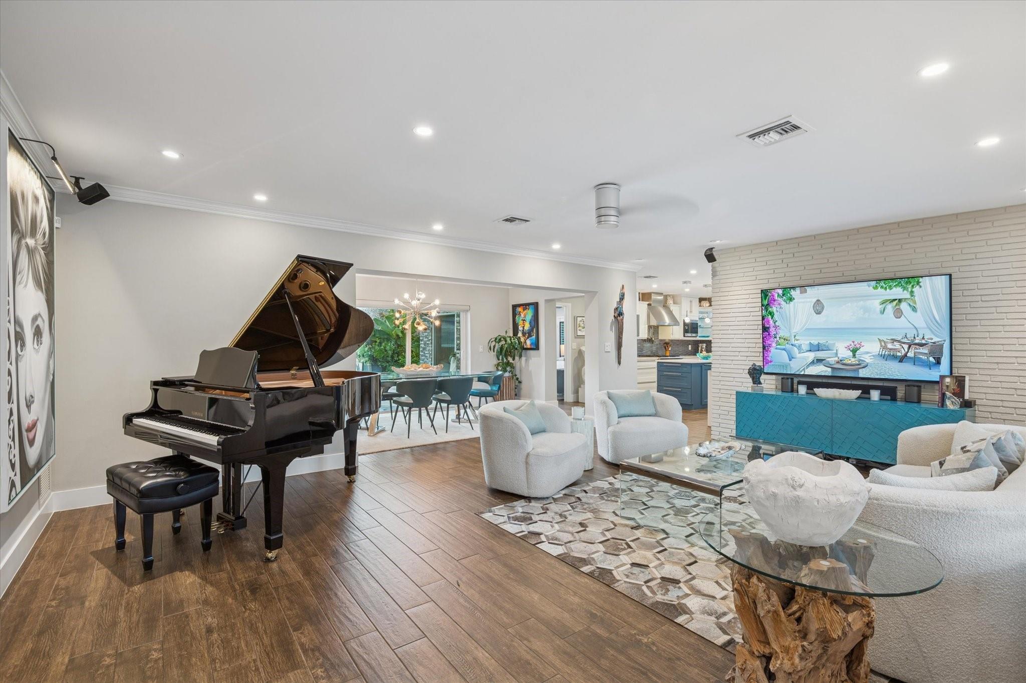 EDGEWATER ESTATES - Residential