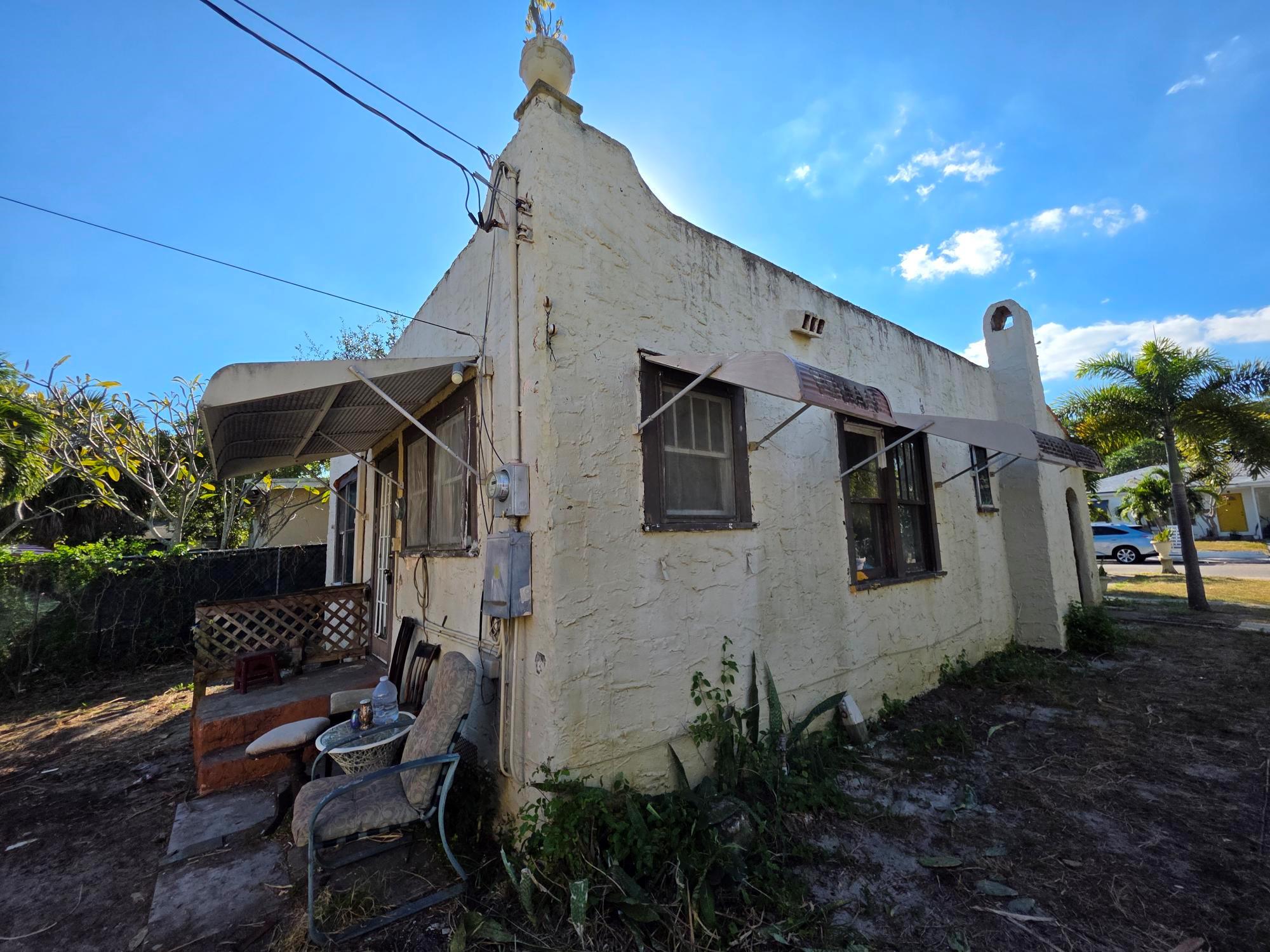 LAKE WORTH TOWN OF - Residential