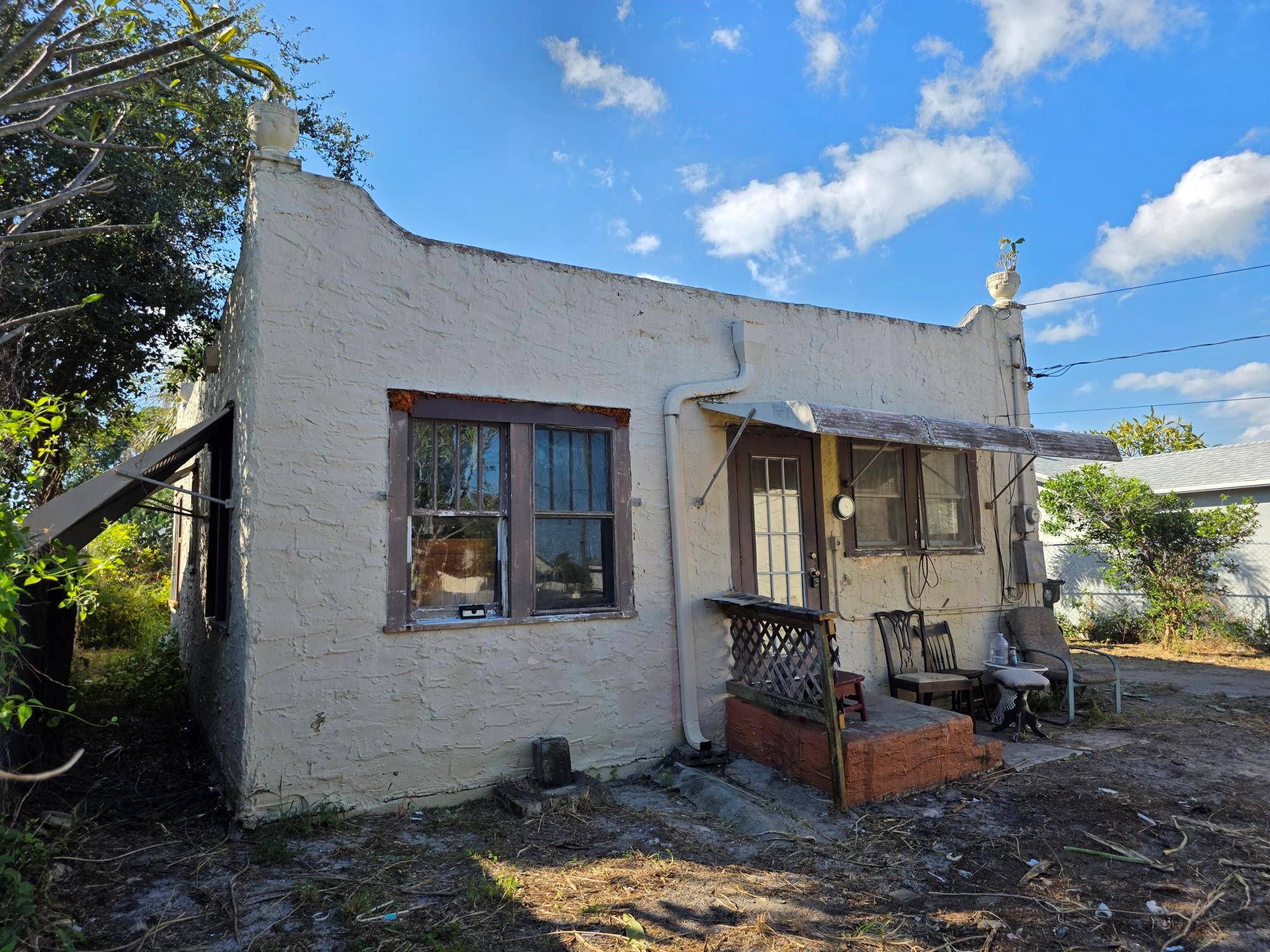 LAKE WORTH TOWN OF - Residential