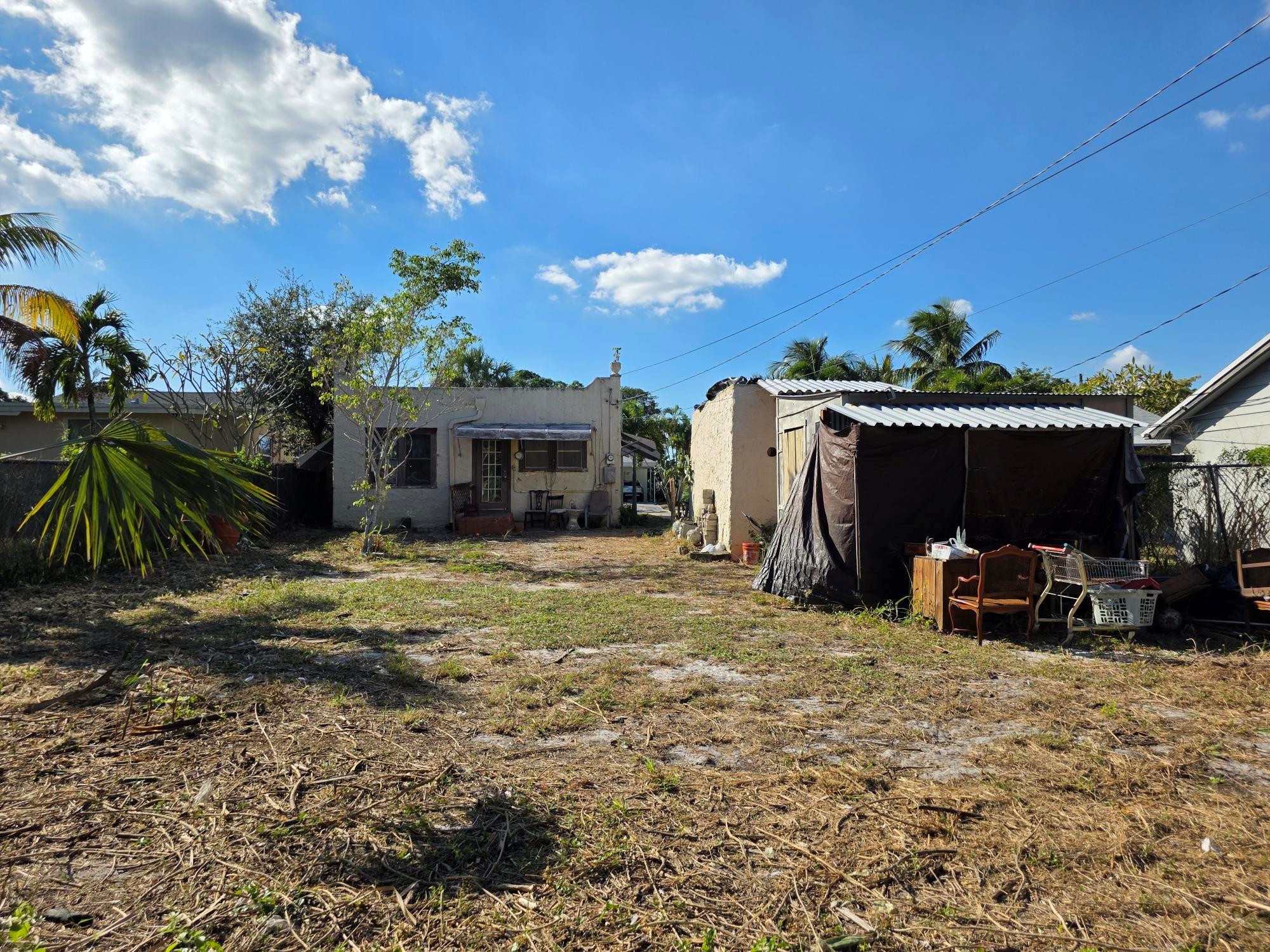 LAKE WORTH TOWN OF - Residential