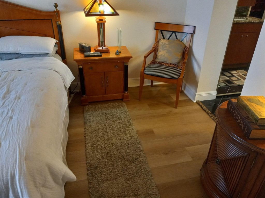 Lake Emerald - Residential