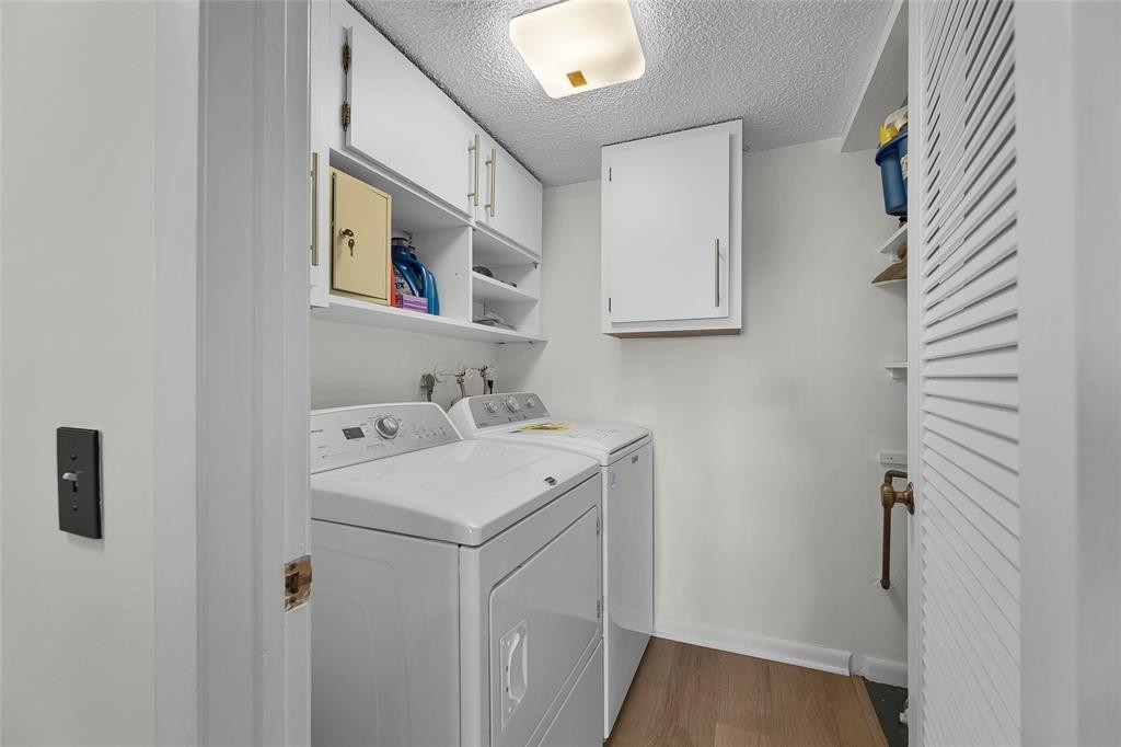 Lake Emerald - Residential