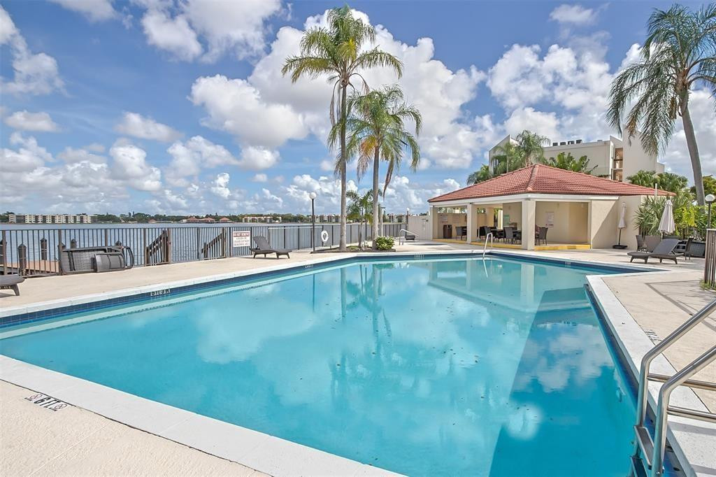 Lake Emerald - Residential