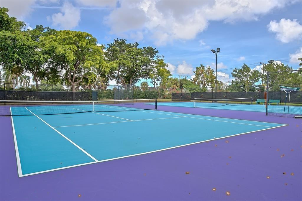 Lake Emerald - Residential