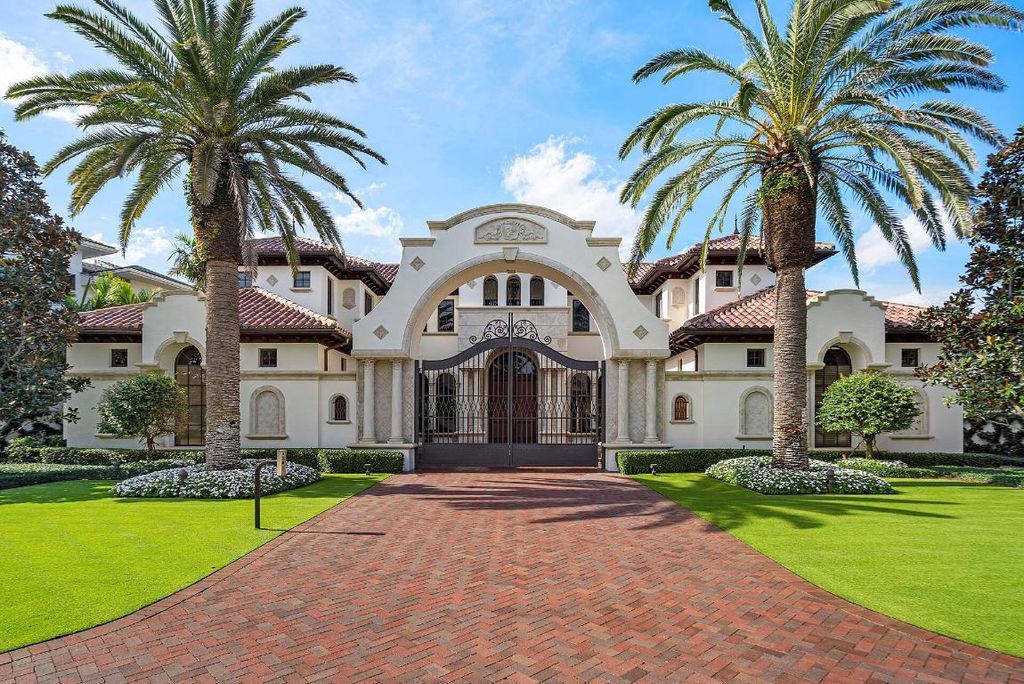 Photo of 2055 Royal Palm Way, Boca Raton, FL 33432 (MLS # R10955546)