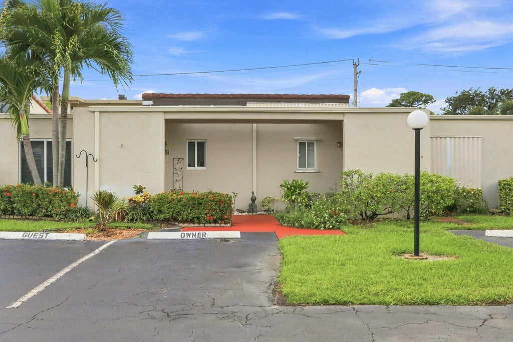 Photo of 2538 Boundbrook Drive S #137, West Palm Beach, FL 33406 (MLS # B26072220)
