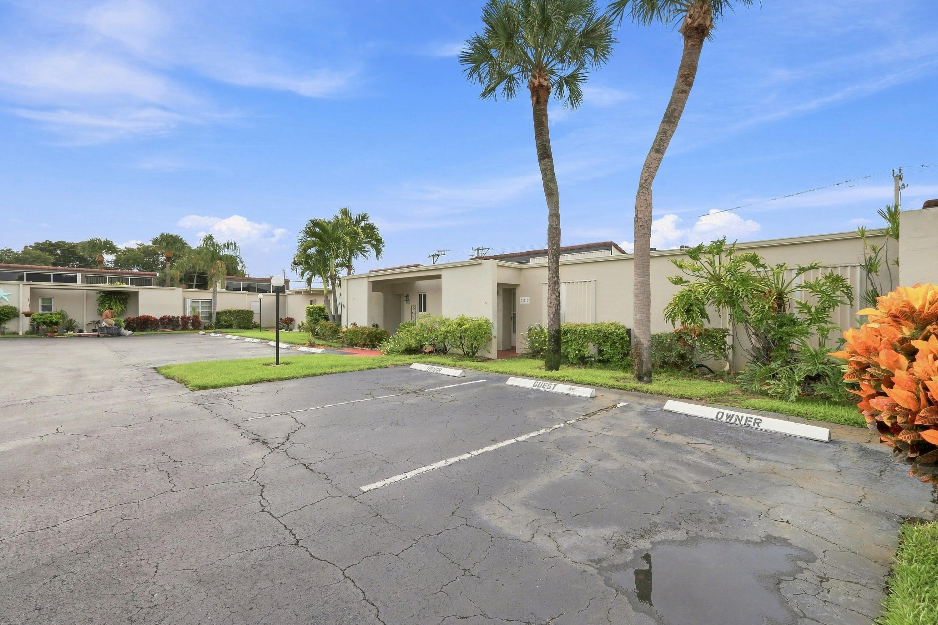 2538 Boundbrook Drive S 137