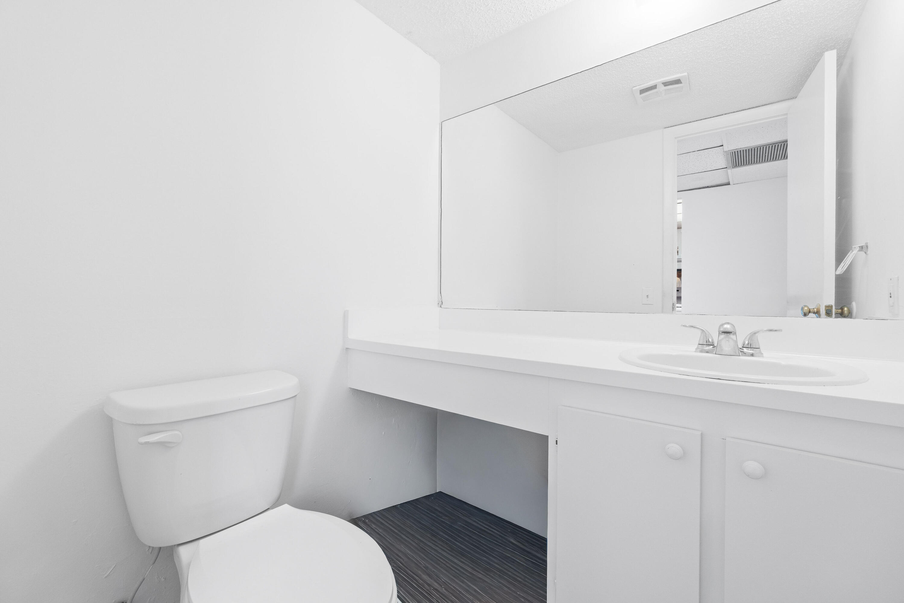 LIME BAY CONDOMINIUM 3 - Residential