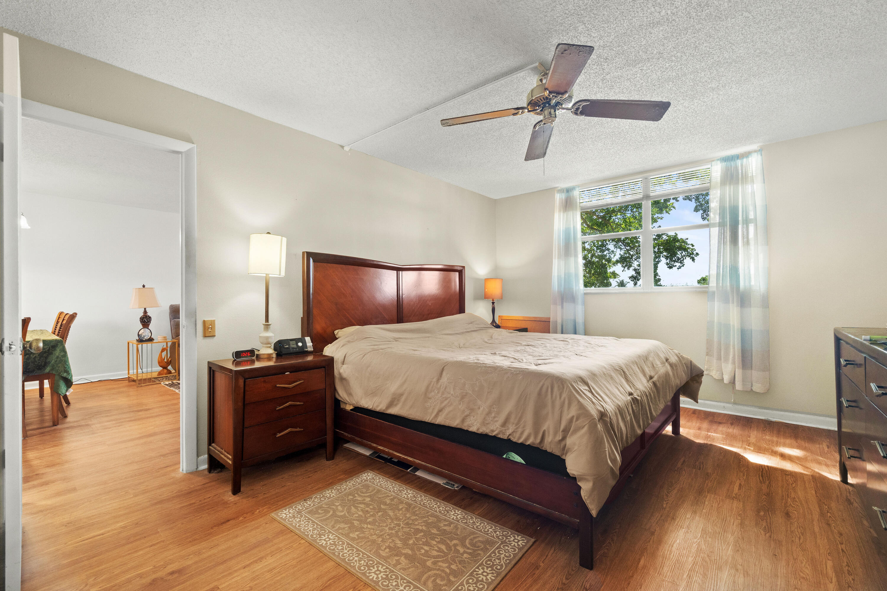LIME BAY CONDOMINIUM 3 - Residential