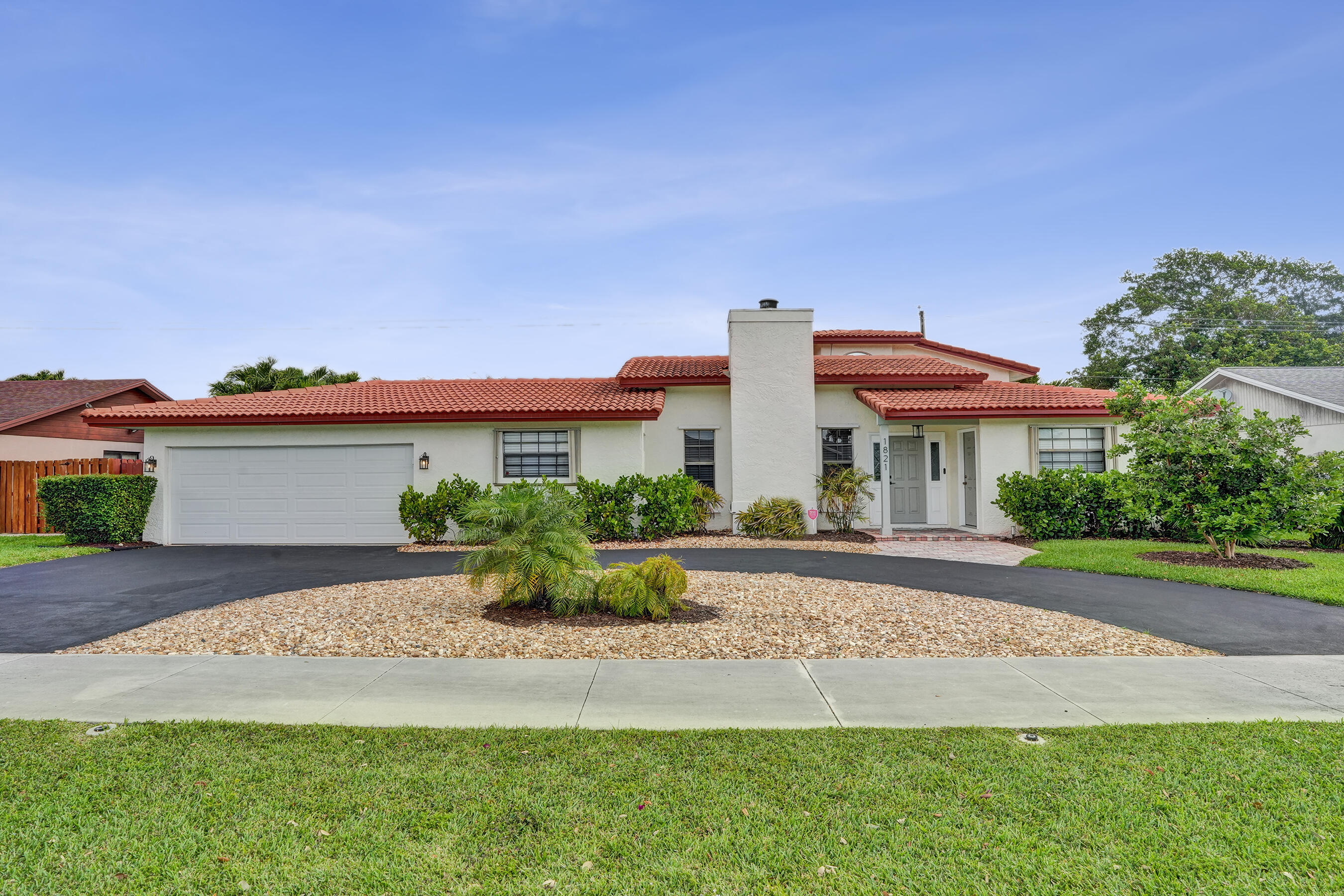 ROYAL PALM LAKE ESTATES - Residential