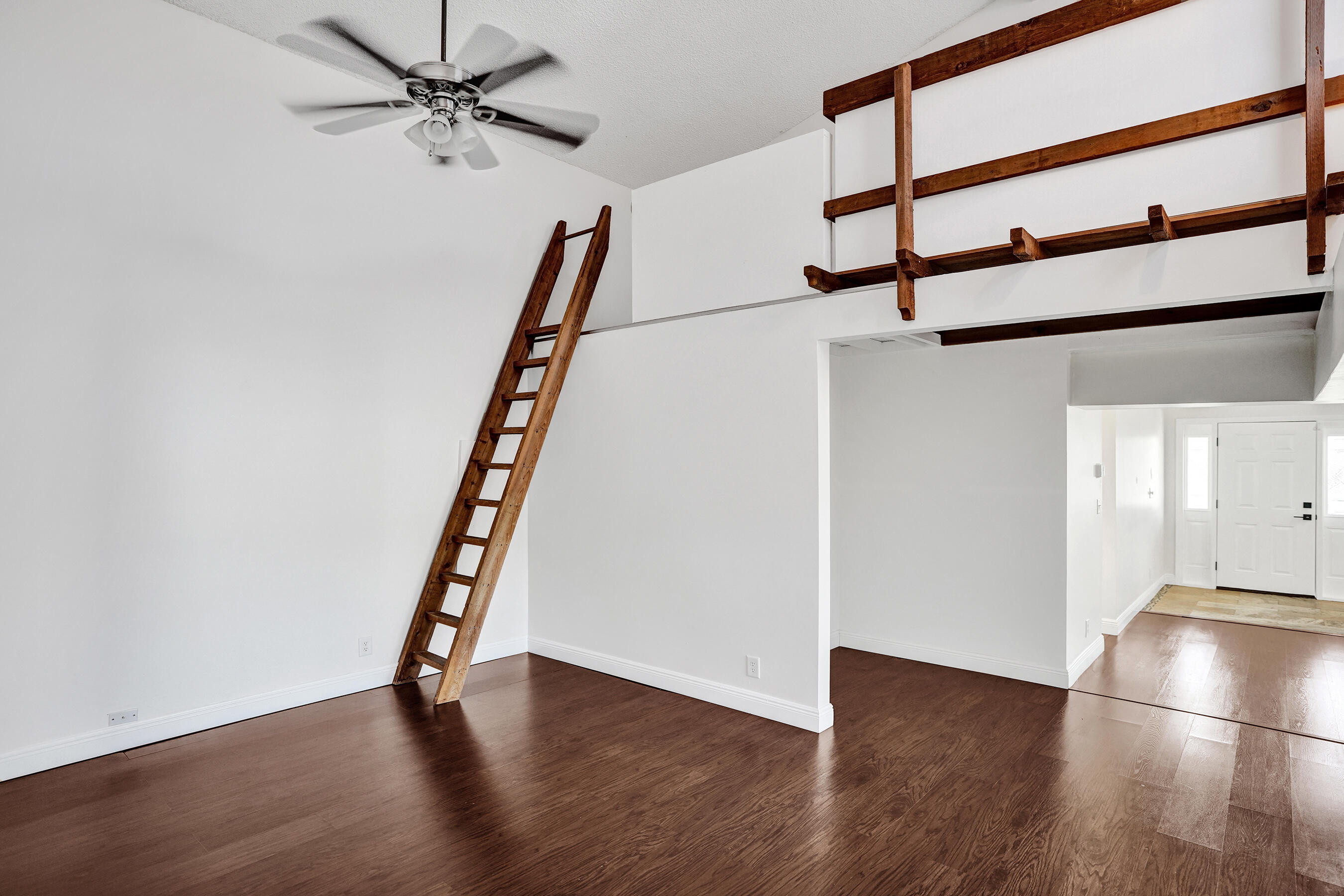 ROYAL PALM LAKE ESTATES - Residential