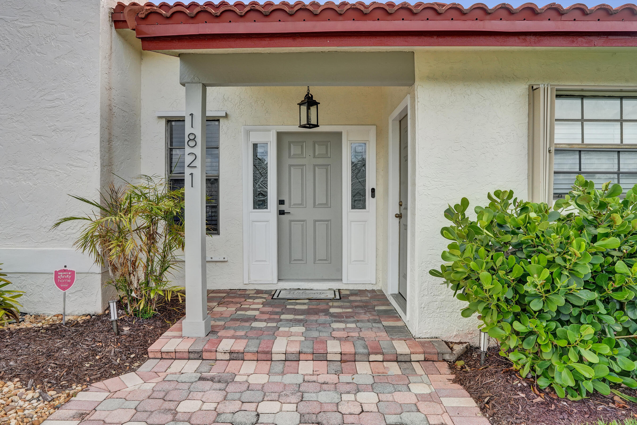 ROYAL PALM LAKE ESTATES - Residential