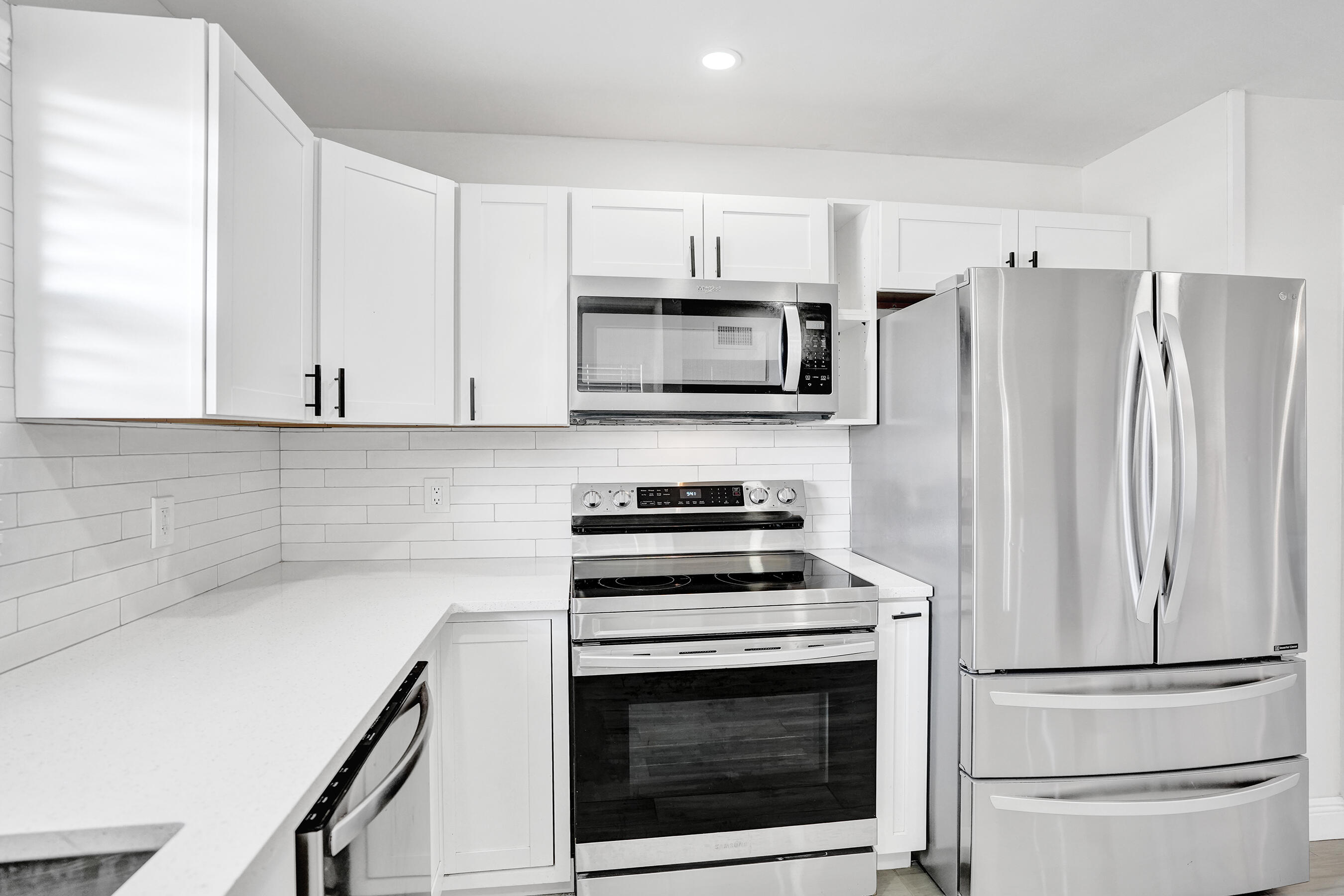 ROYAL PALM LAKE ESTATES - Residential