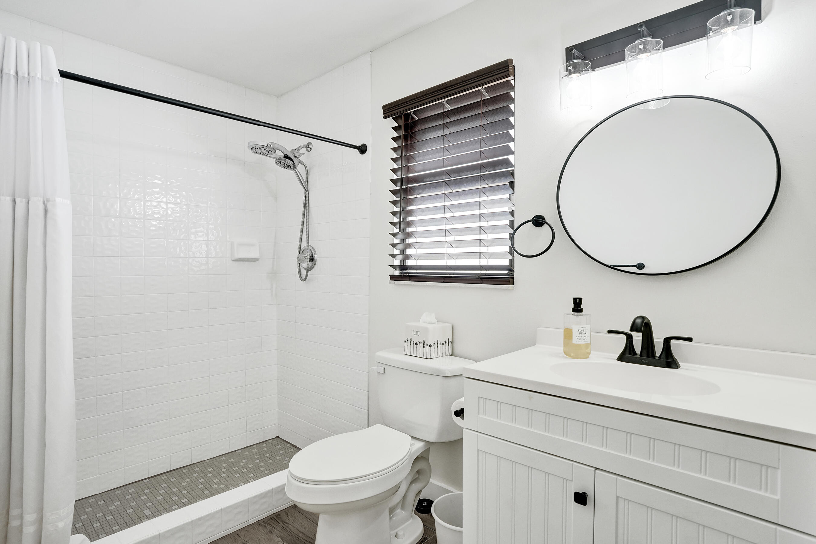 ROYAL PALM LAKE ESTATES - Residential