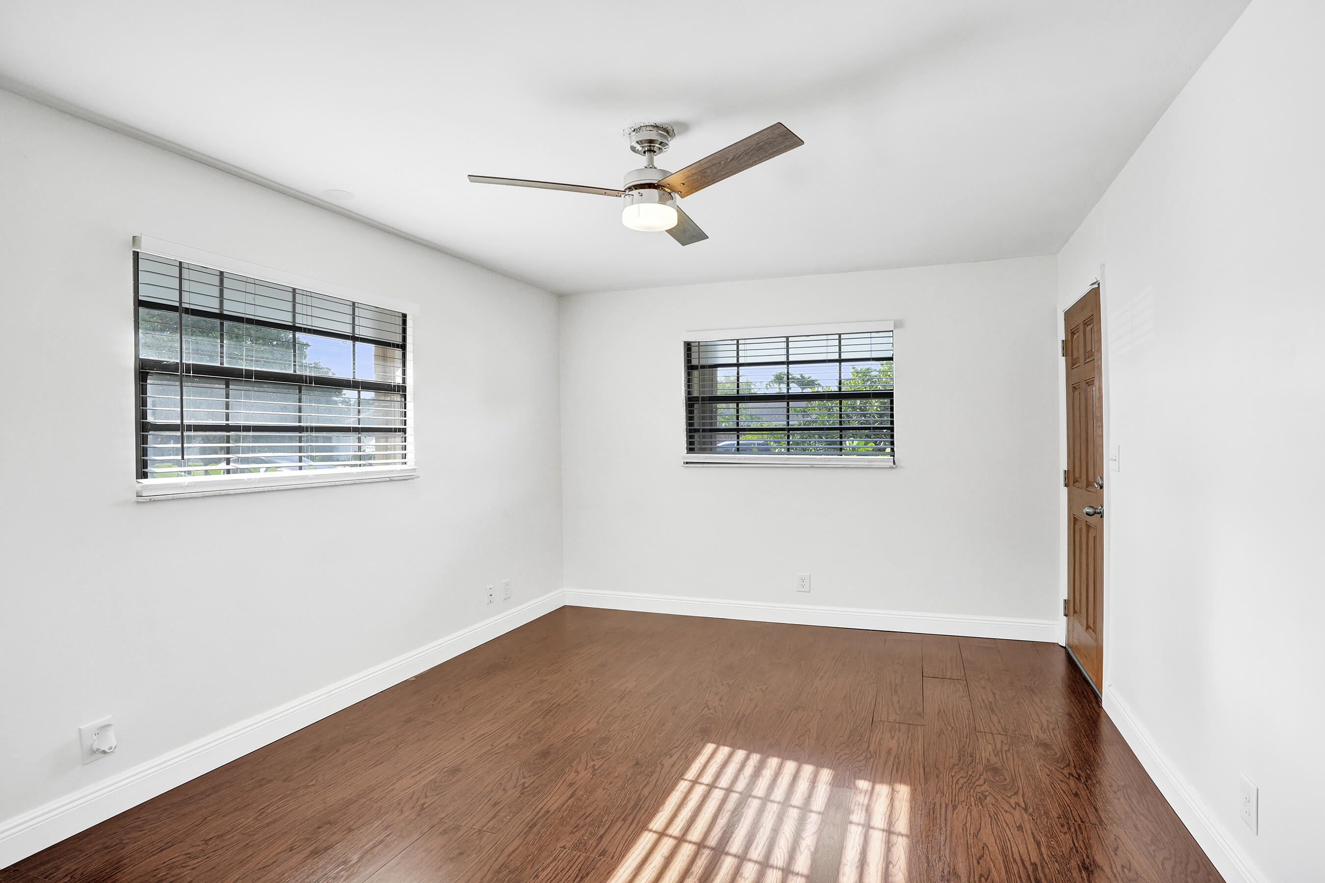 ROYAL PALM LAKE ESTATES - Residential