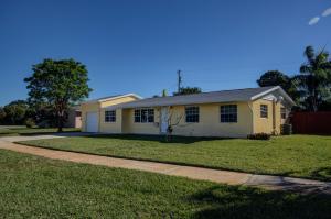 NORTH PALM BEACH VILLAGE OF 4 - Residential Lease