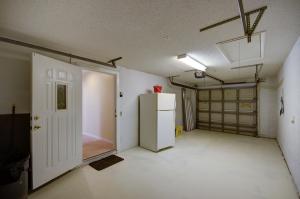 NORTH PALM BEACH VILLAGE OF 4 - Residential Lease