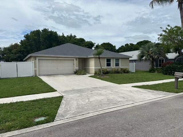 Photo of 1042 NW 6th Avenue, Boynton Beach, FL 33426 (MLS # B26037502)