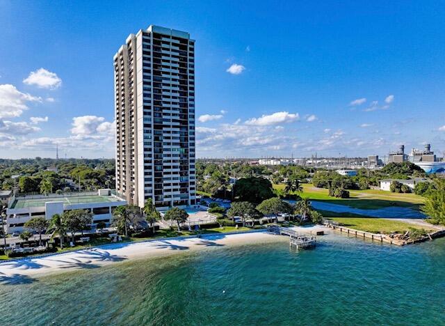 PALM BEACH HOUSE CONDO - Residential Lease