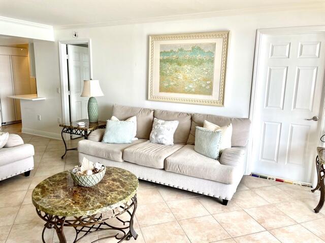 PALM BEACH HOUSE CONDO - Residential Lease