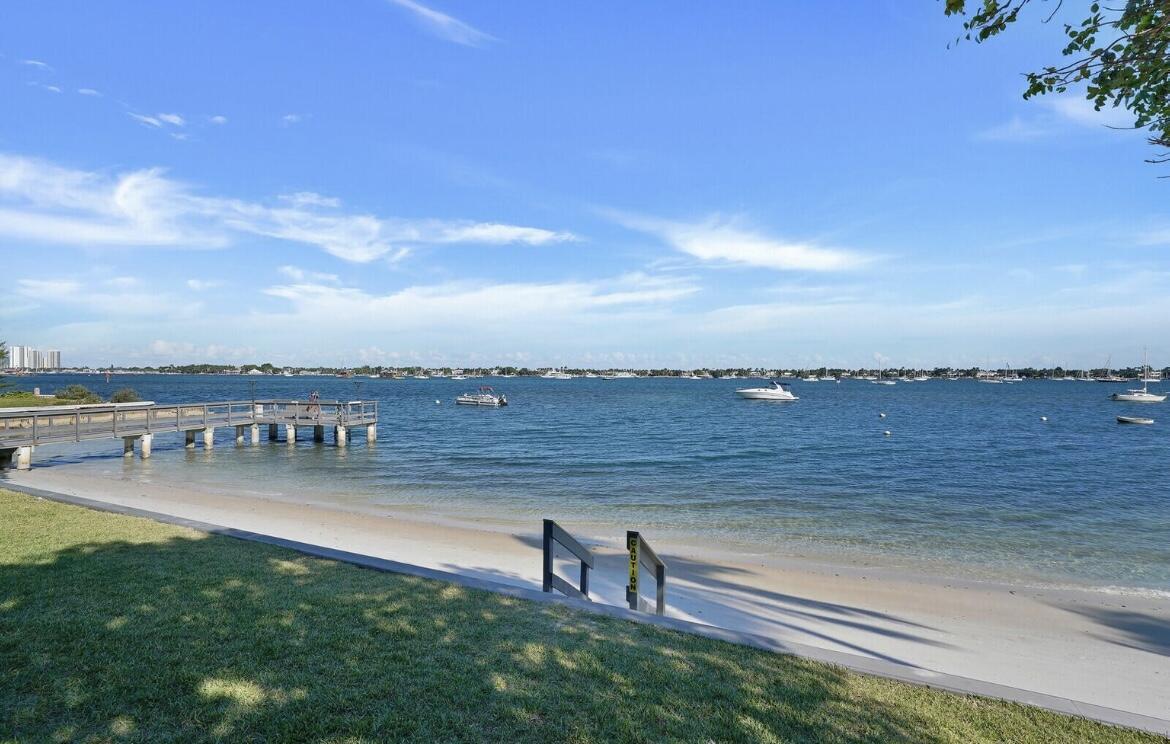 PALM BEACH HOUSE CONDO - Residential Lease