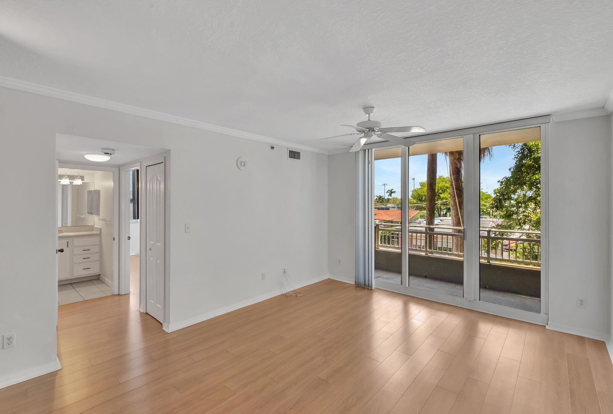 DA VINCI ON DOUGLAS CONDO - Residential Lease