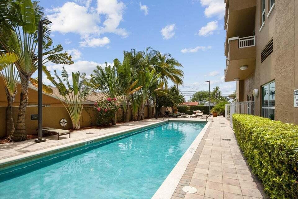 DA VINCI ON DOUGLAS CONDO - Residential Lease