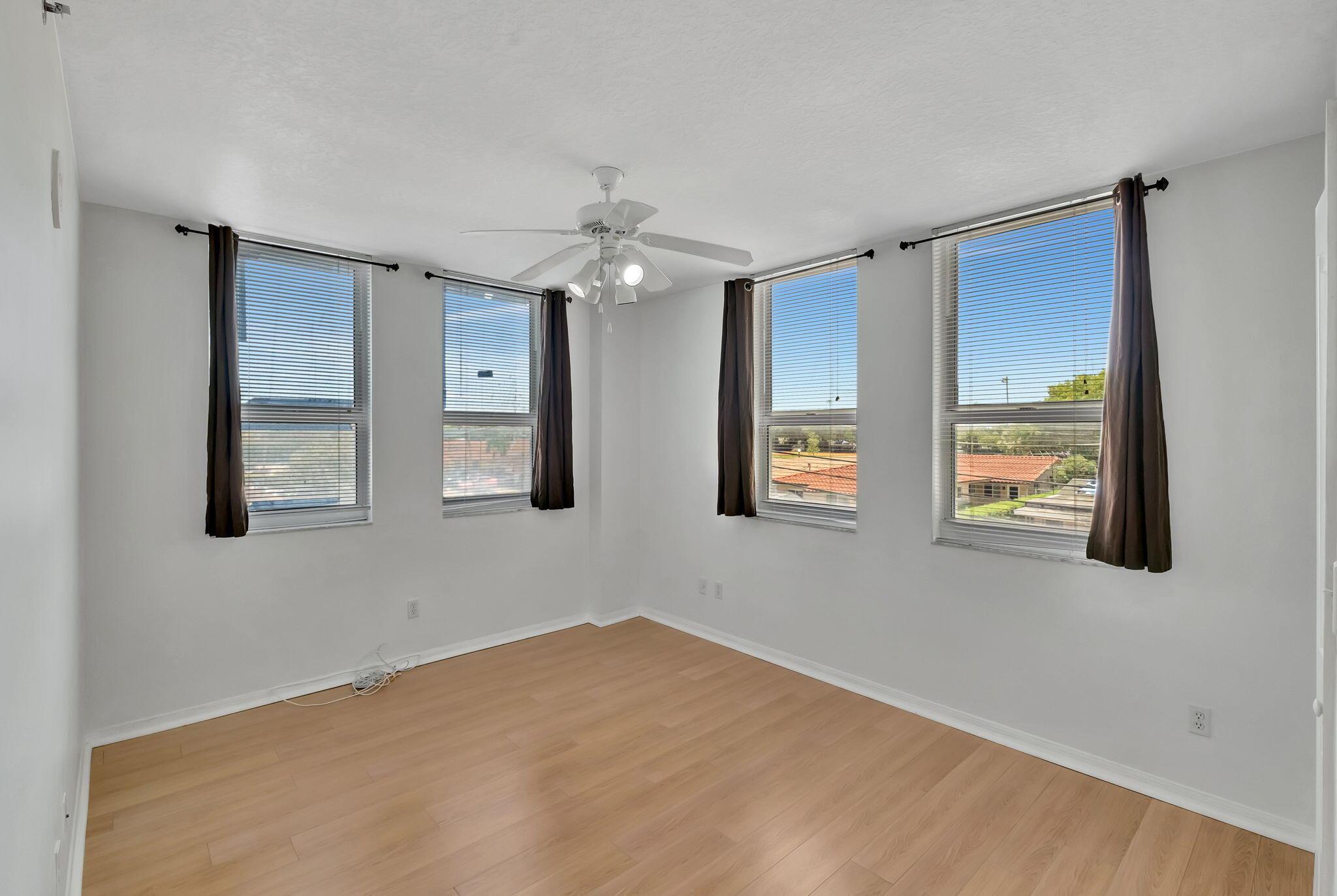 DA VINCI ON DOUGLAS CONDO - Residential Lease