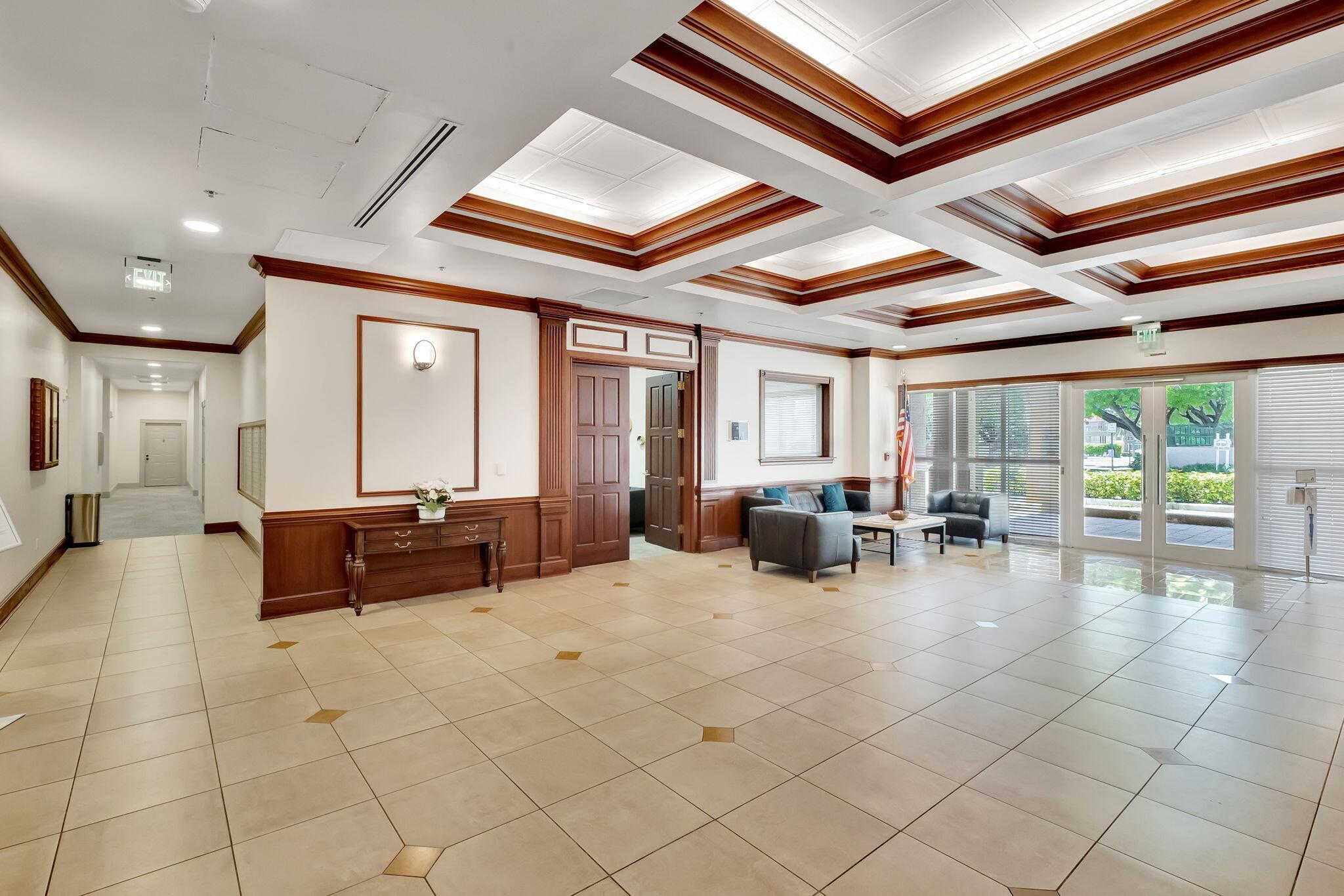 DA VINCI ON DOUGLAS CONDO - Residential Lease