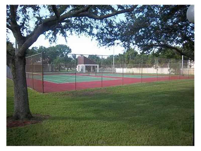 CHATEAULAINE - Residential Lease