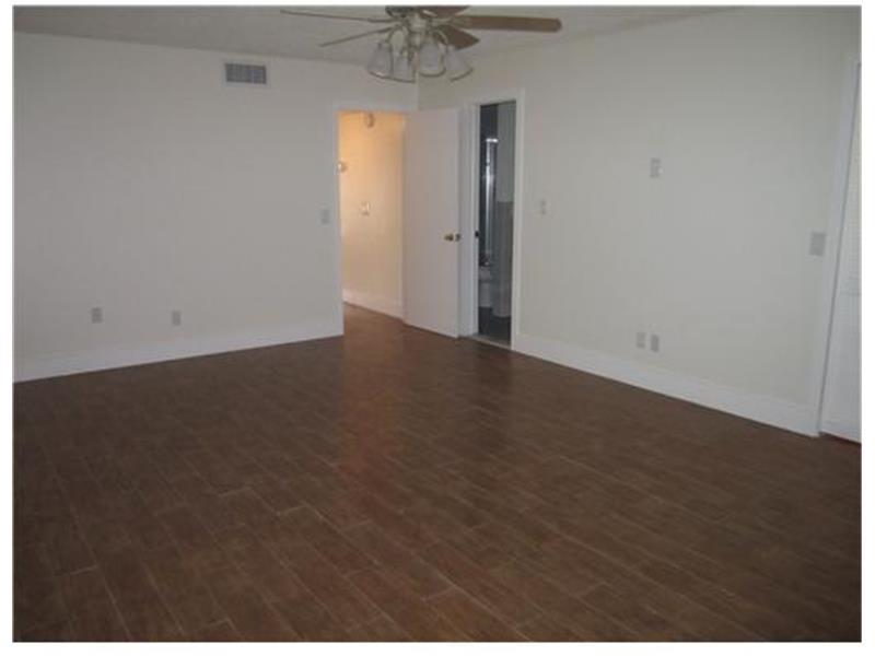 CHATEAULAINE - Residential Lease