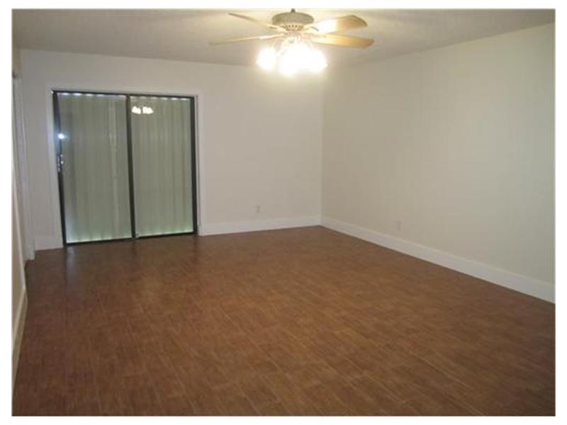 CHATEAULAINE - Residential Lease