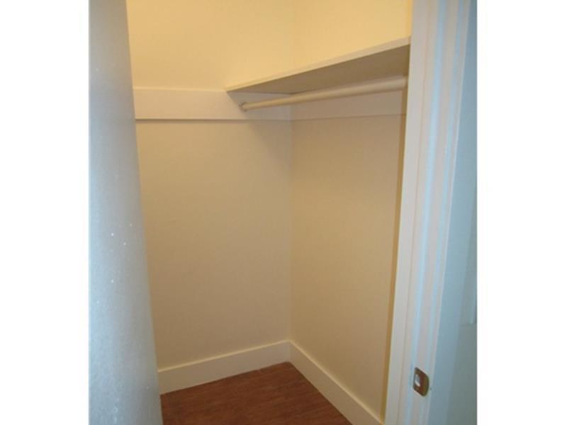 CHATEAULAINE - Residential Lease