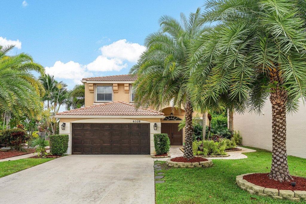 Photo of 6328 Stonehurst Circle, Lake Worth, FL 33467 (MLS # R11017831)