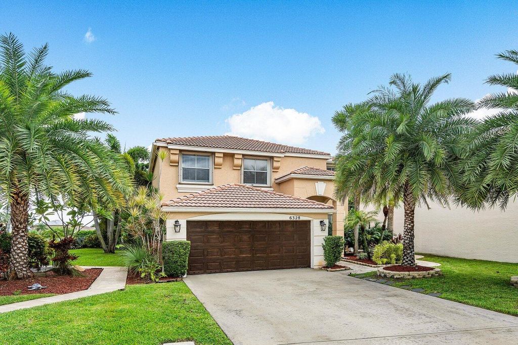 Photo of 6328 Stonehurst Circle, Lake Worth, FL 33467 (MLS # R11017831)