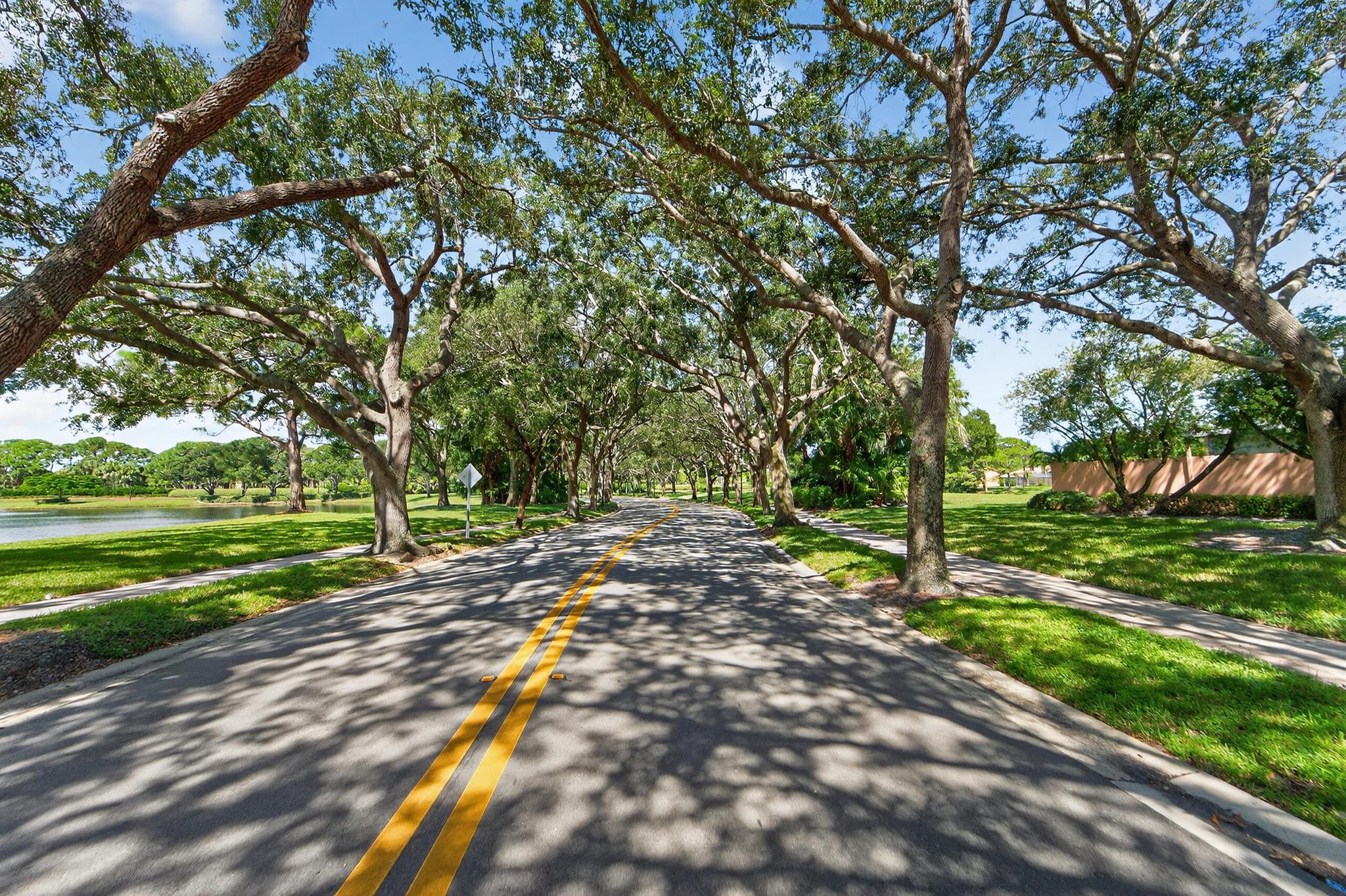HAMPTONS AT MAPLEWOOD - Residential