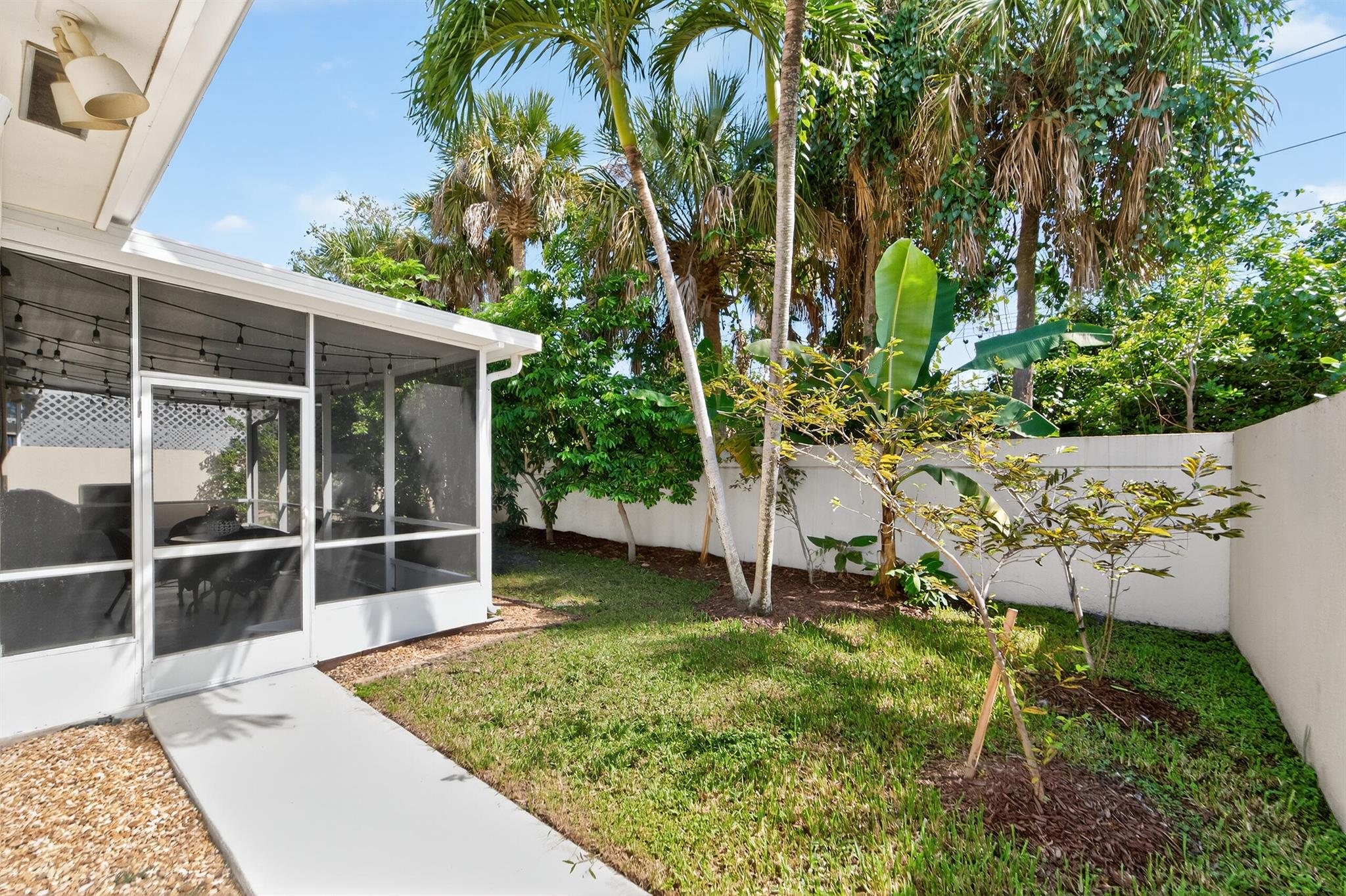 HAMPTONS AT MAPLEWOOD - Residential