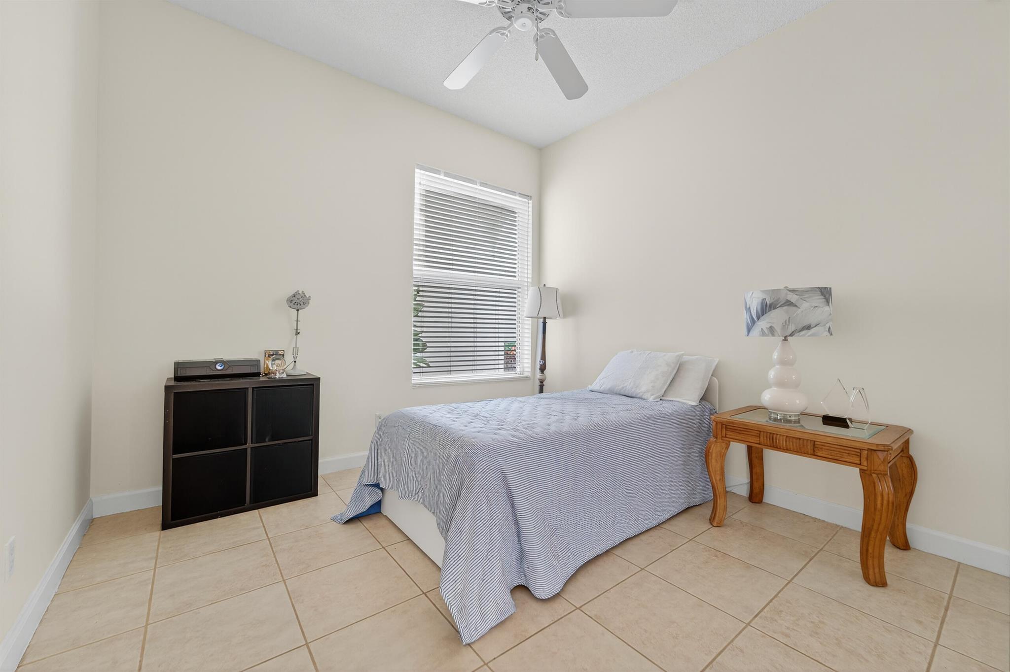 HAMPTONS AT MAPLEWOOD - Residential