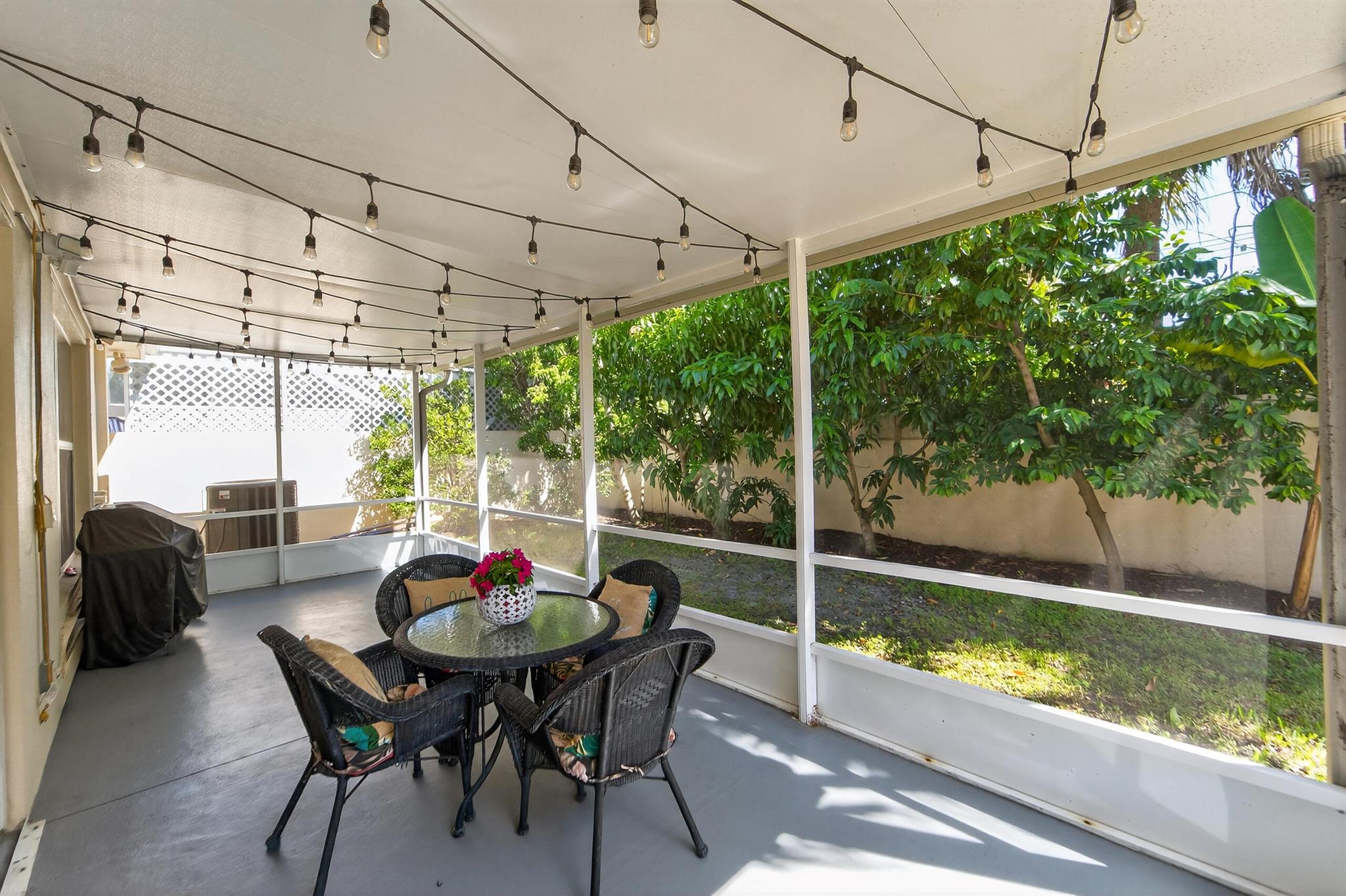 HAMPTONS AT MAPLEWOOD - Residential