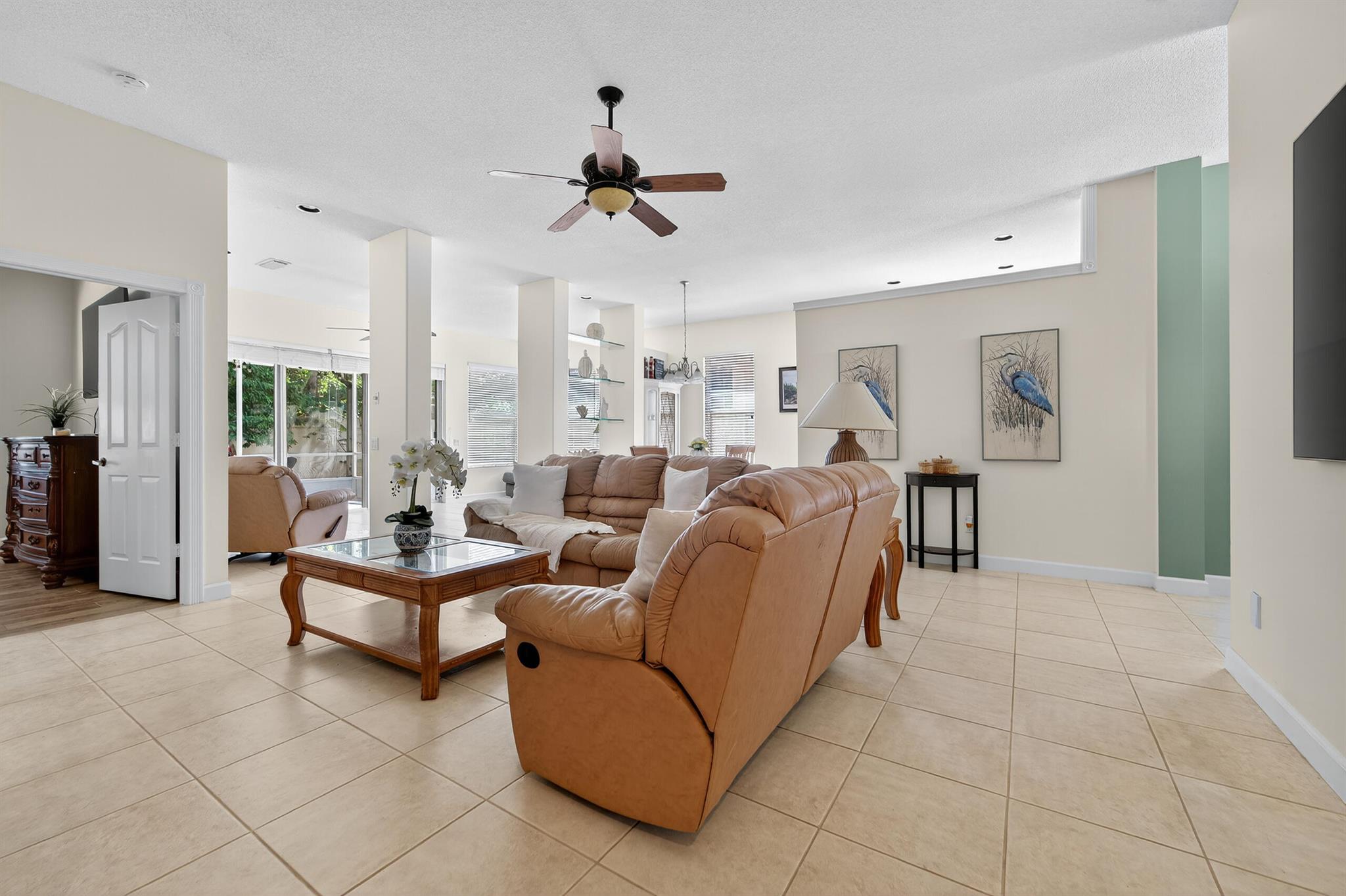 HAMPTONS AT MAPLEWOOD - Residential