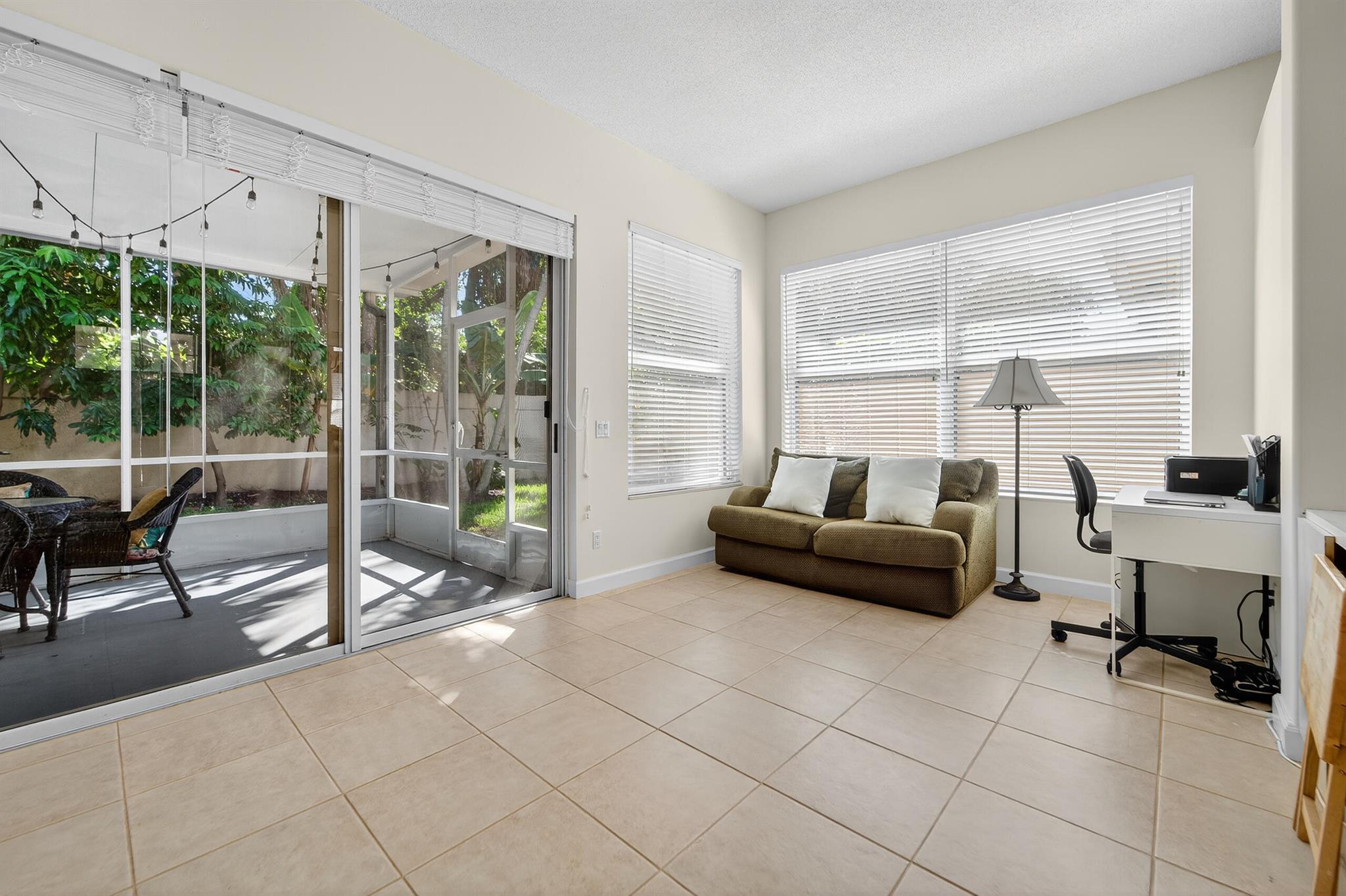 HAMPTONS AT MAPLEWOOD - Residential