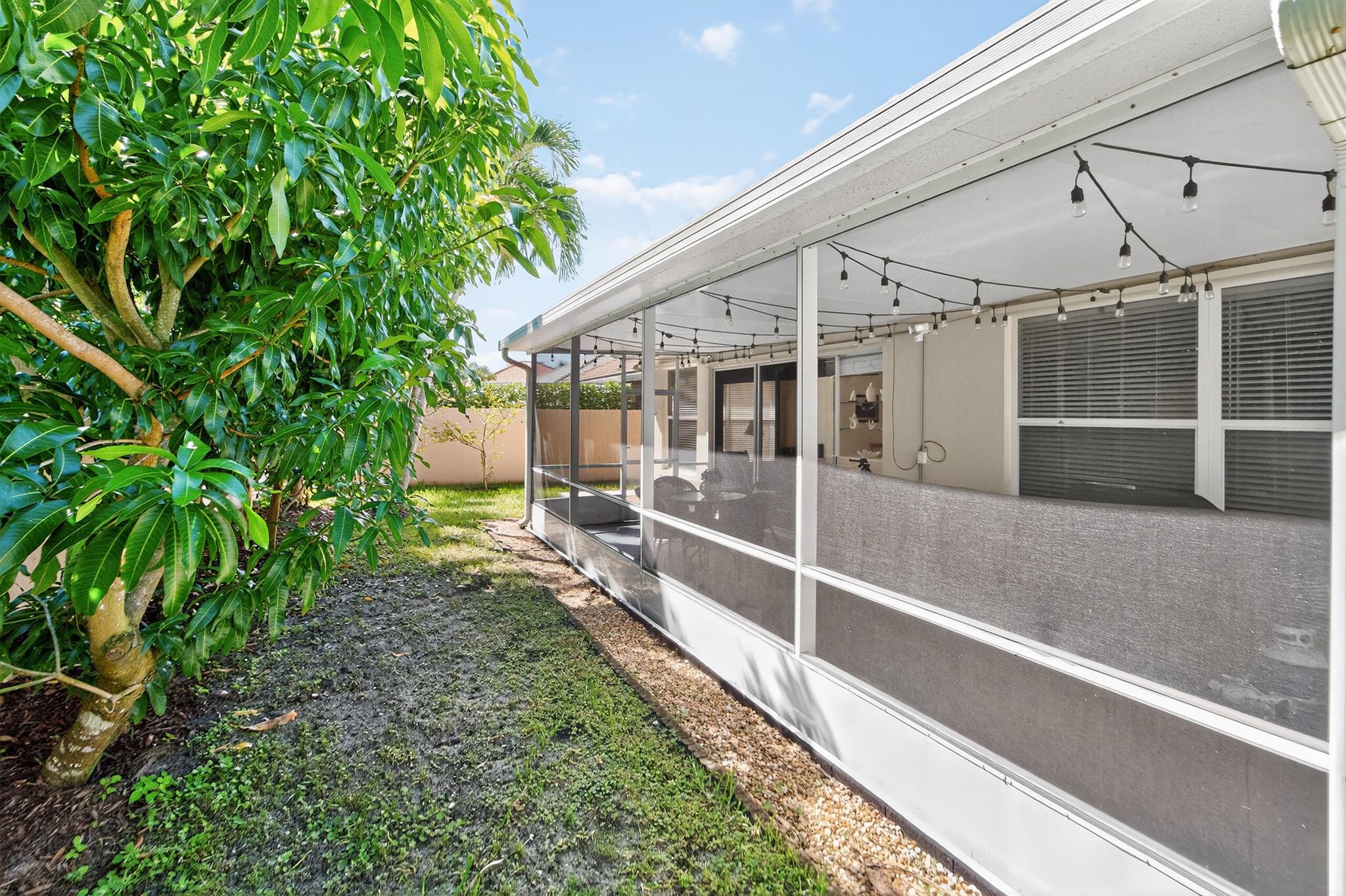 HAMPTONS AT MAPLEWOOD - Residential