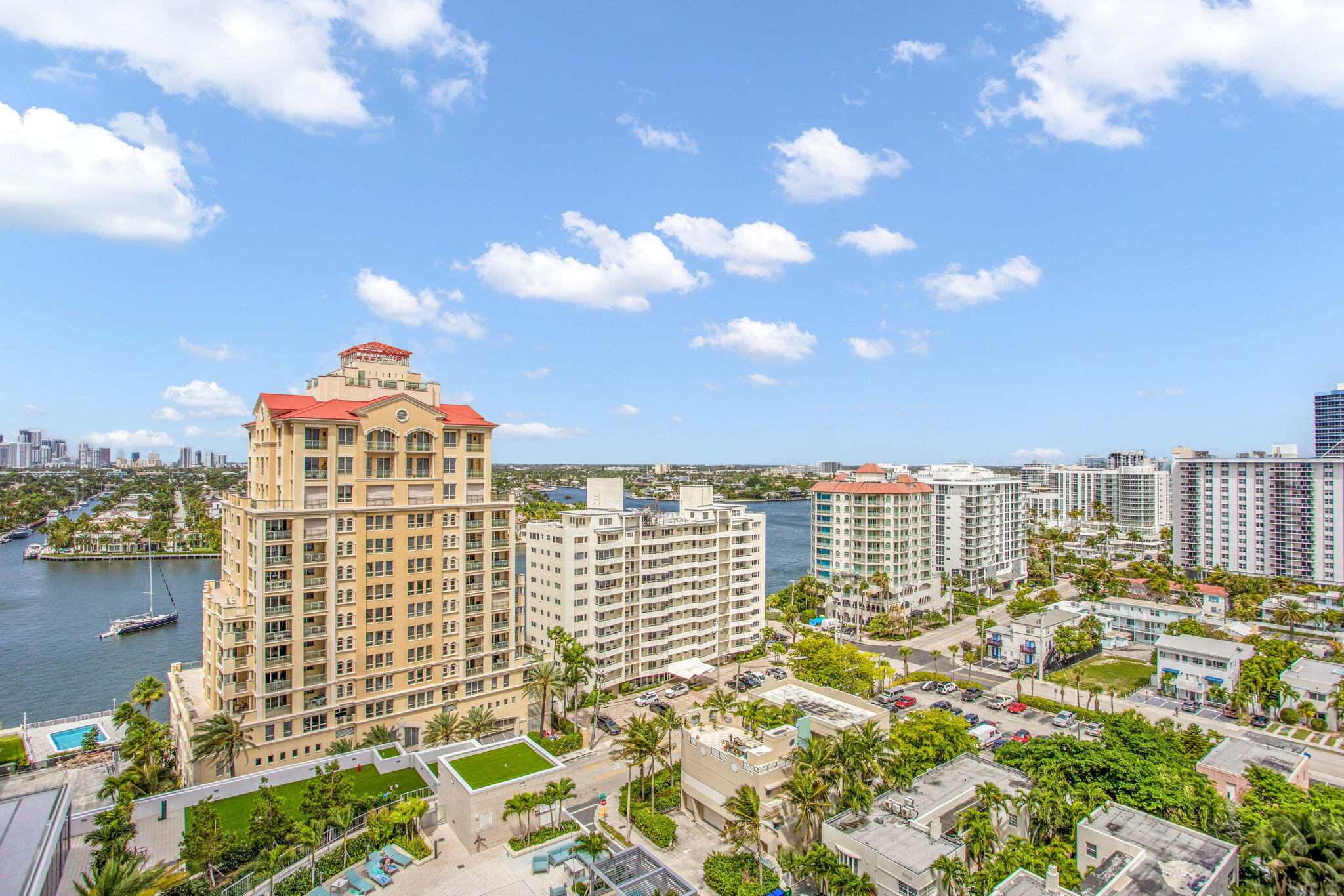 151 N Seabreeze Boulevard 1102