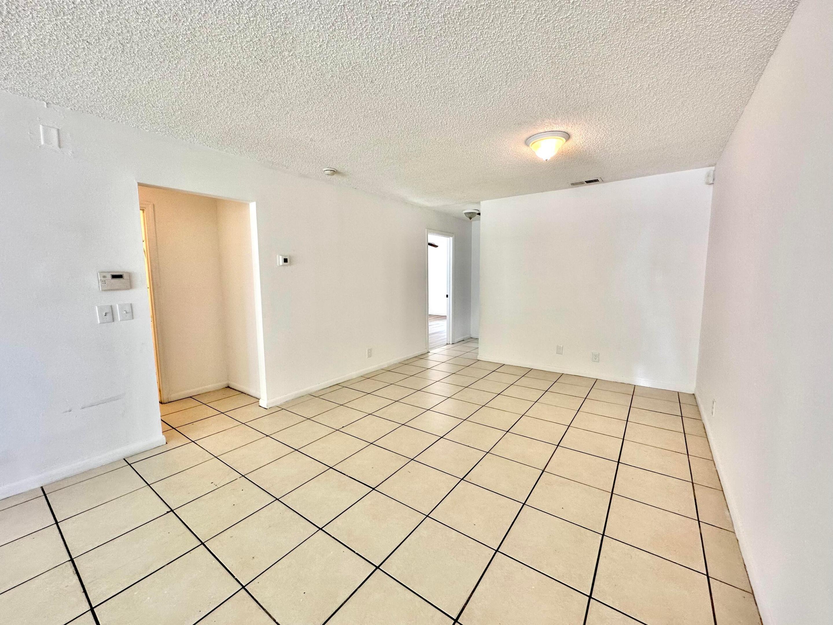 MANTYHARJU LANTANA - Residential Lease